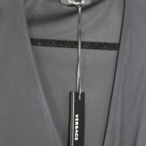 Versace Top. - Picture 4 of 8